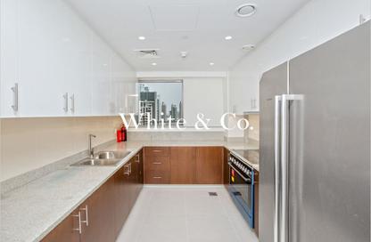 Apartment - 2 - 3 for sale in Boulevard Crescent Tower 2 - BLVD Crescent - Downtown Dubai - Dubai