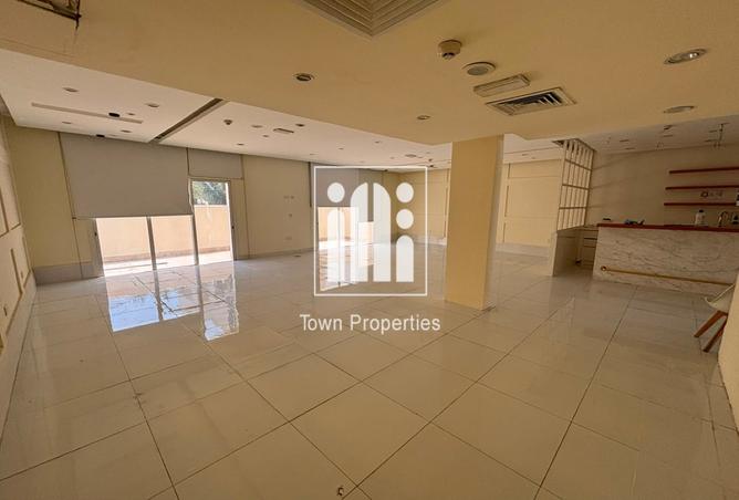 129742600 - Property Image 2