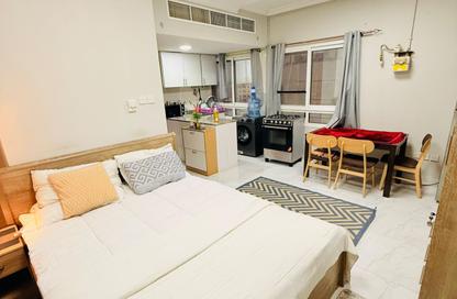 Apartment - Studio - 1 Bathroom for rent in Sohool Building - Al Butina - Sharjah Apartment - Studio - 1 Bathroom for rent in Sohool Building - Al Butina - Sharjah
