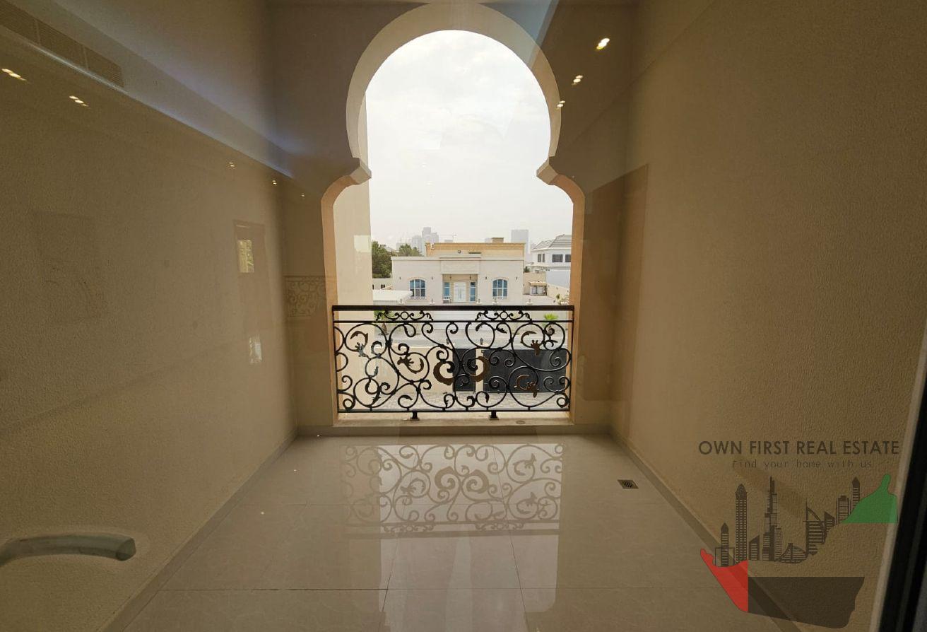Brand New 5BR | Classic Villa | Prime Location photo 5