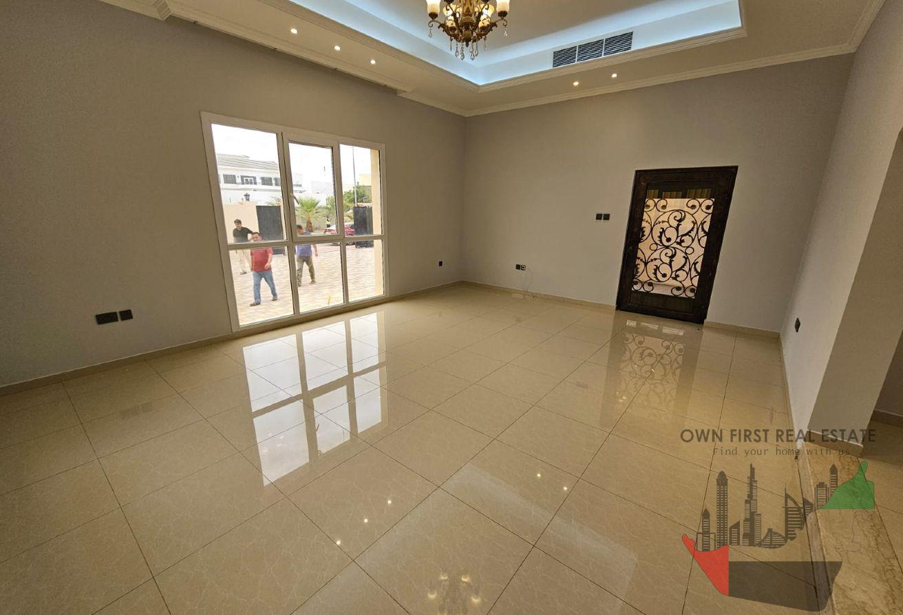 Brand New 5BR | Classic Villa | Prime Location photo 6