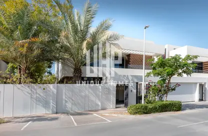 Villa - 5 Bedrooms - 6 Bathrooms for rent in West Yas - Yas Island - Abu Dhabi