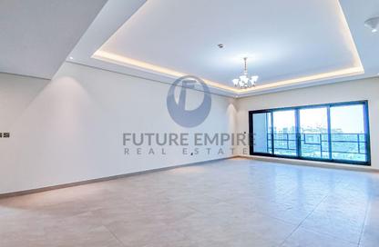 Apartment - 1 Bedroom - 2 Bathrooms for rent in Al Hudaiba Mall - Al Hudaiba - Bur Dubai - Dubai