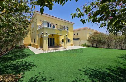 Villa - 3 Bedrooms - 4 Bathrooms for rent in District 6 - Jumeirah Park - Dubai