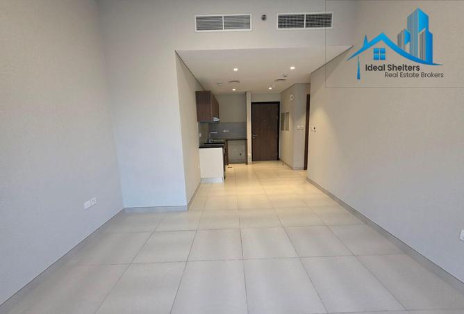 Apartment - 1 - 1 for rent in Sun Point Dubai A - Sun Point Dubai - Dubai Production City (IMPZ) - Dubai