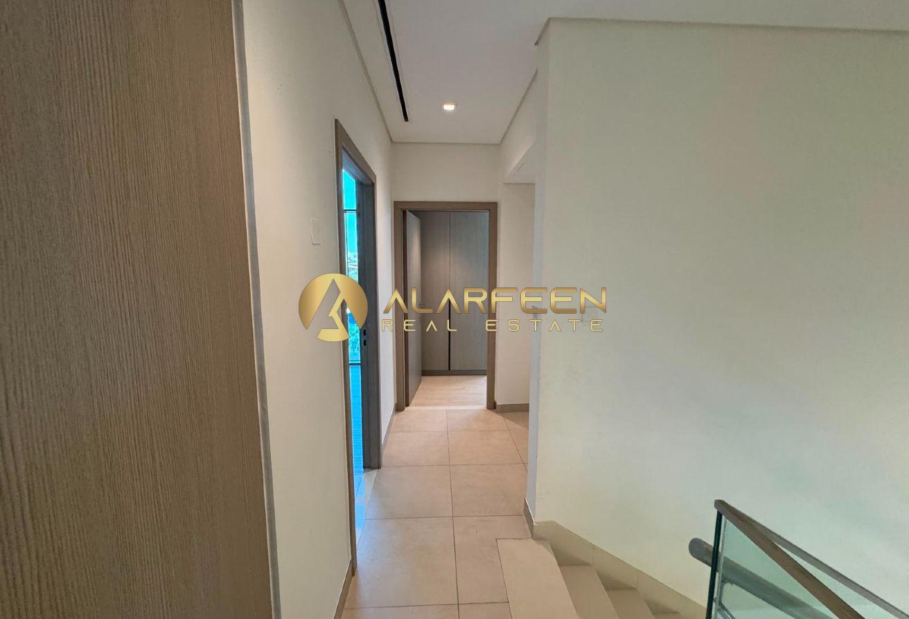 Spacious 4BR + Maid | Park View | Corner Villa photo 18