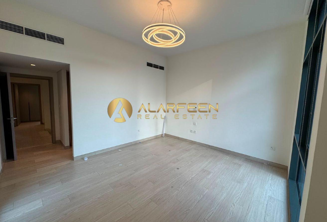 Spacious 4BR + Maid | Park View | Corner Villa photo 5