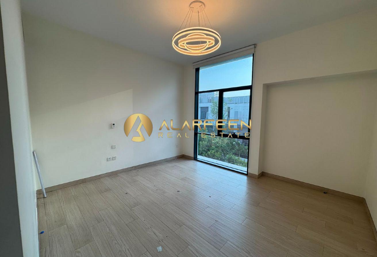 Spacious 4BR + Maid | Park View | Corner Villa photo 7
