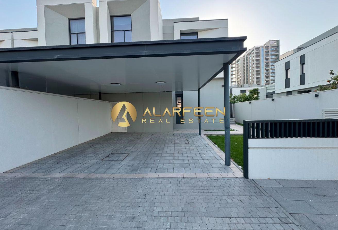 Spacious 4BR + Maid | Park View | Corner Villa photo 11