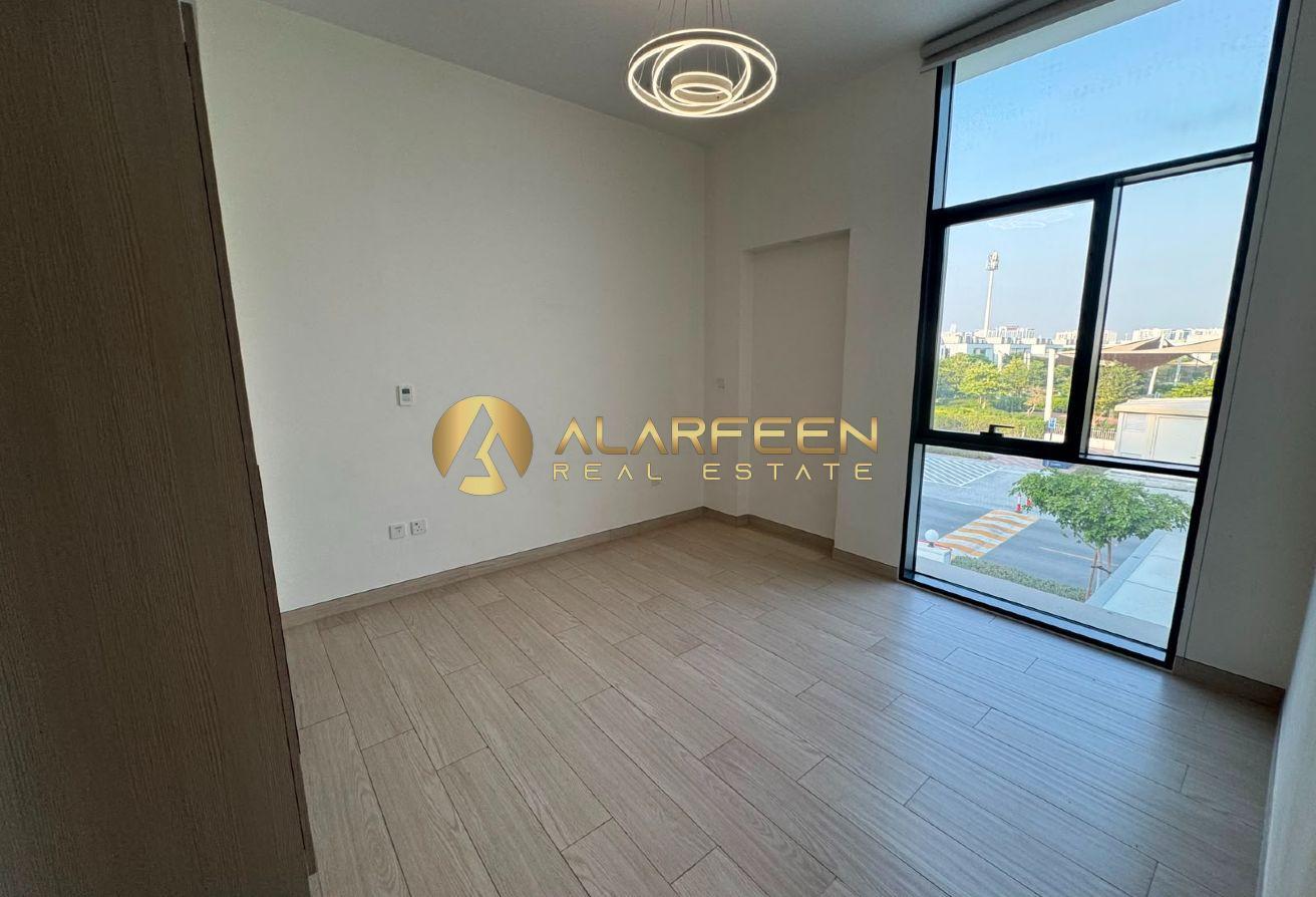 Spacious 4BR + Maid | Park View | Corner Villa photo 10