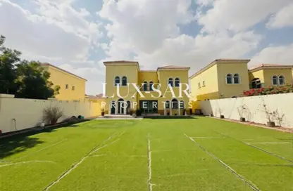 Villa - 3 Bedrooms - 5 Bathrooms for rent in District 6 - Jumeirah Park - Dubai