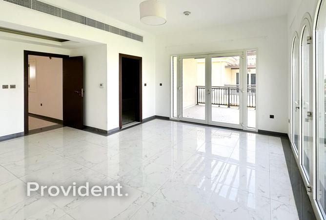 77363322 - Property Image 3