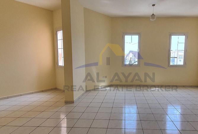 73843654 - Property Image 2