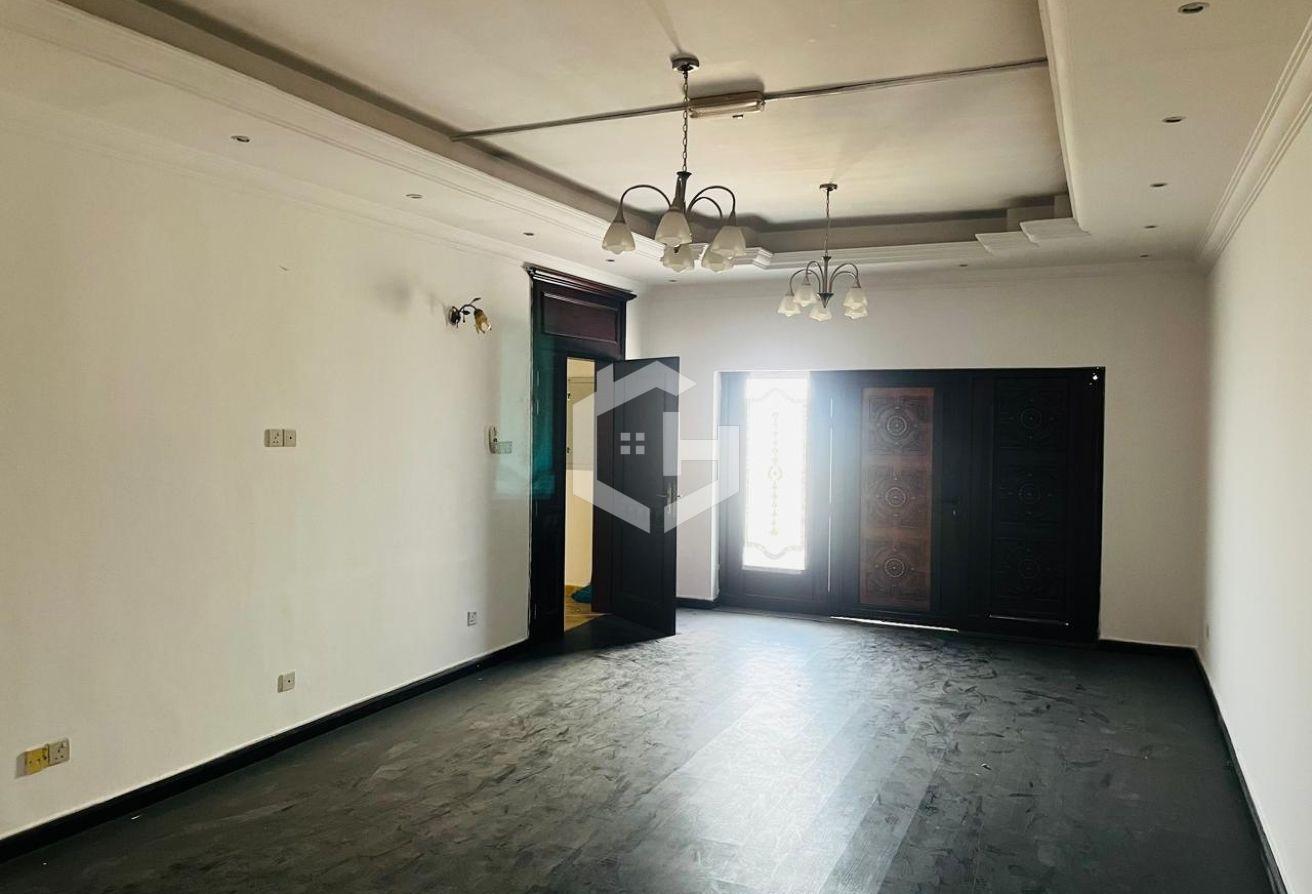 Spacious Layout | Family Only | Ready to Move photo 6