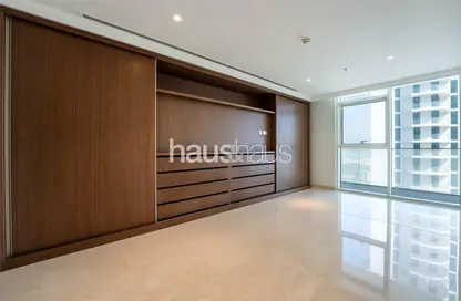 Apartment - 3 Bedrooms - 4 Bathrooms for sale in Palace Beach Residence Tower 1 - Palace Beach Residence - EMAAR Beachfront - Dubai Harbour - Dubai