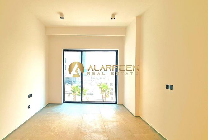 74240327 - Property Image 2