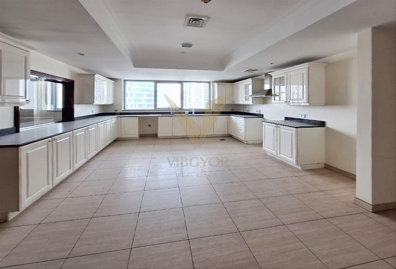 Luxury 4 BR Duplex | Pvt Pool | Skyline Views photo 6
