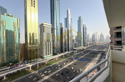 Apartment - 2 Bedrooms - 3 Bathrooms for rent in Sheikh Zayed Road - Dubai