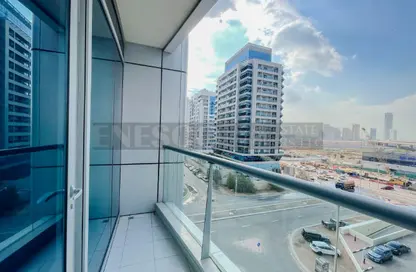 شقة - 1 حمام للايجار في برج الكريكت - مدينة دبي الرياضية - دبي