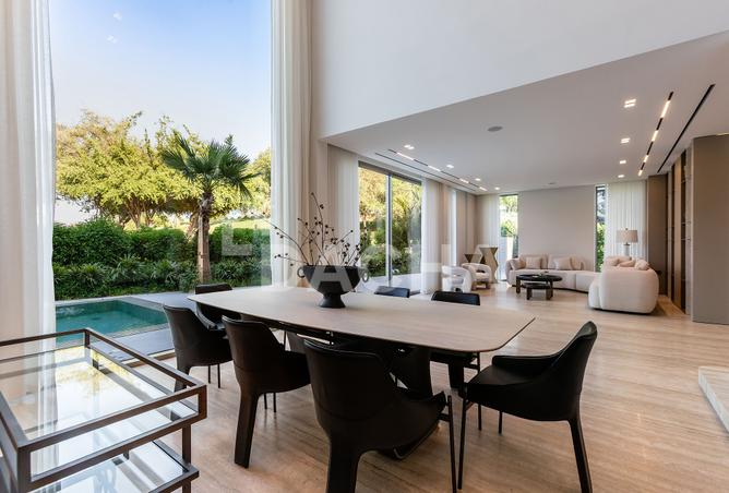 PRESTIGIOUS | MAIN-LAKE | PRIVATE ELEVATOR