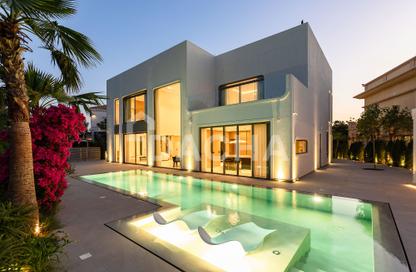 Villa - 5 - 6 for sale in Entertainment Foyer - European Clusters - Jumeirah Islands - Dubai