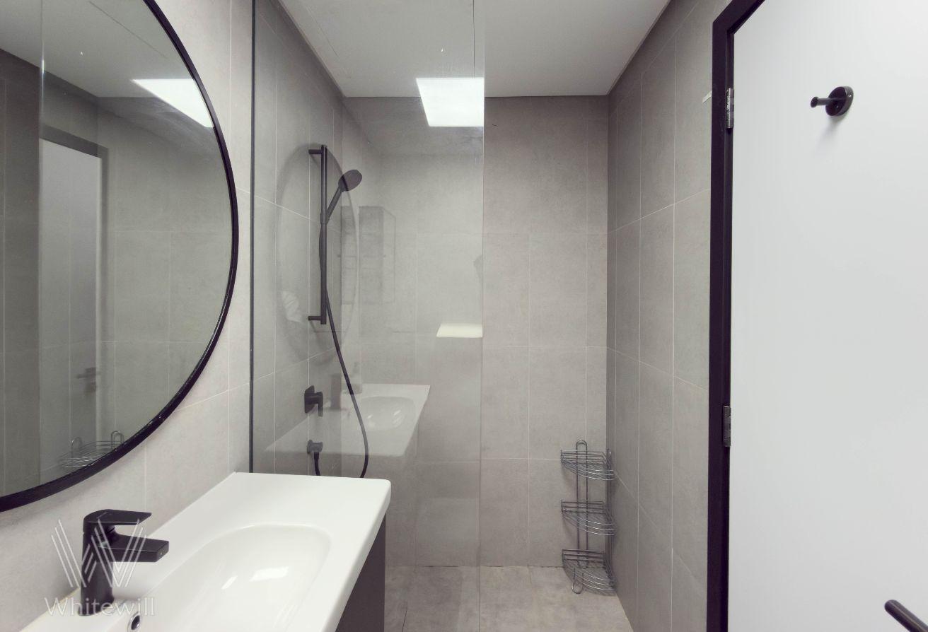 Burj Khalifa and Canal View|Fully Furnished|Vacant photo 13