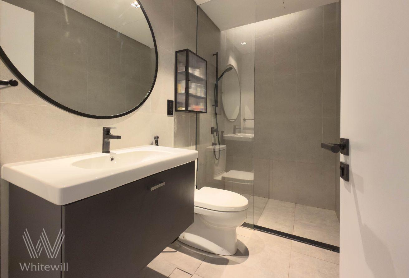 Burj Khalifa and Canal View|Fully Furnished|Vacant photo 18
