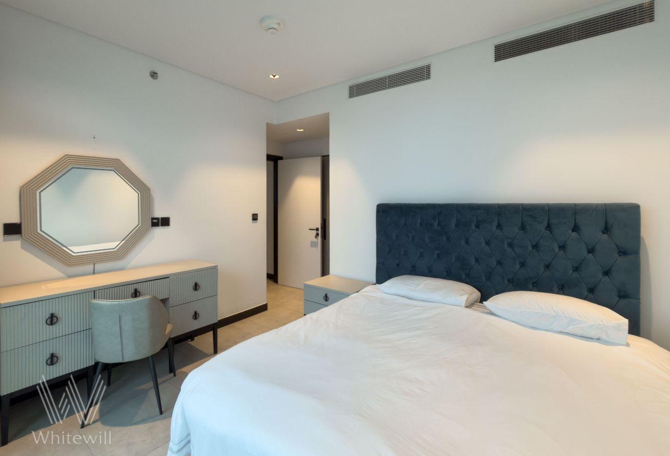 Burj Khalifa and Canal View|Fully Furnished|Vacant photo 14