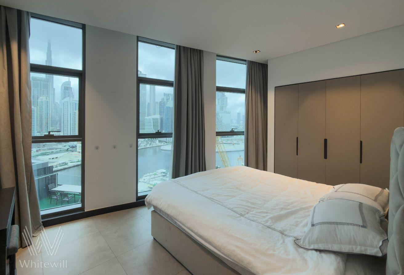 Burj Khalifa and Canal View|Fully Furnished|Vacant photo 10