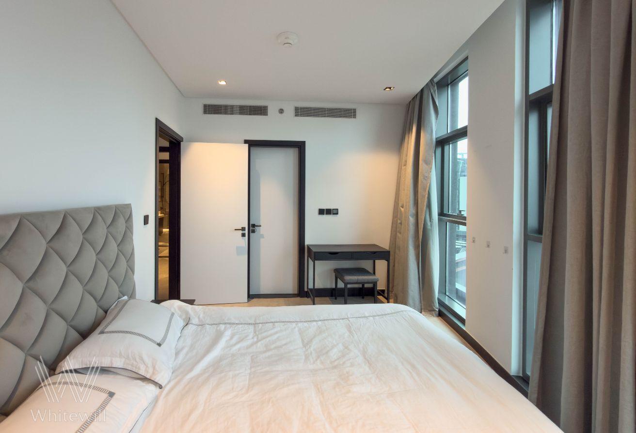 Burj Khalifa and Canal View|Fully Furnished|Vacant photo 11