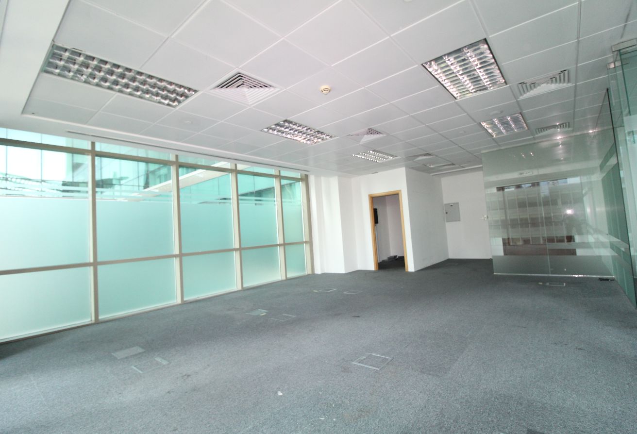 Side Image 1