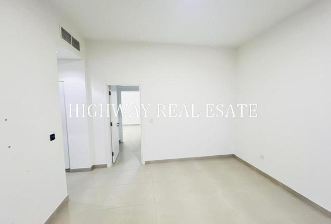 119024193 - Property Image 3
