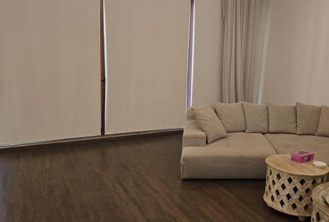 106851700 - Property Image 2