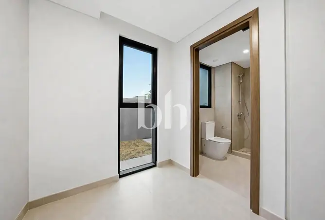 106856220 - Property Image 3