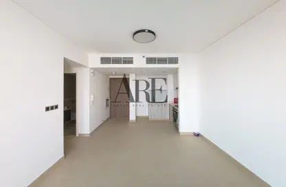 شقة - 2 غرف نوم - 3 حمامات للبيع في نسق - الجادة - الشارقة