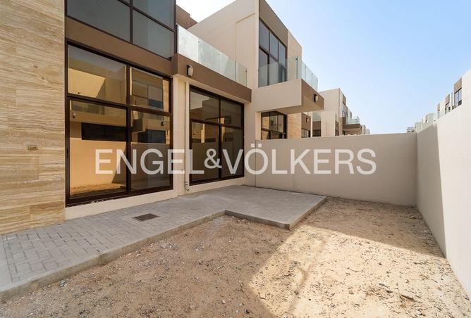 73121623 - Property Image 3