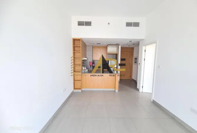 91812429 - Property Image 2