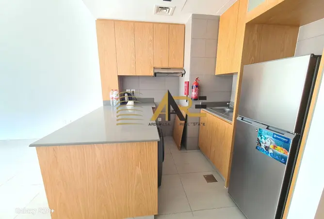 91812429 - Property Image 3