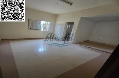 Labor Camp - Studio - 7+ Bathrooms for rent in Al Sajaa S - Al Sajaa - Sharjah