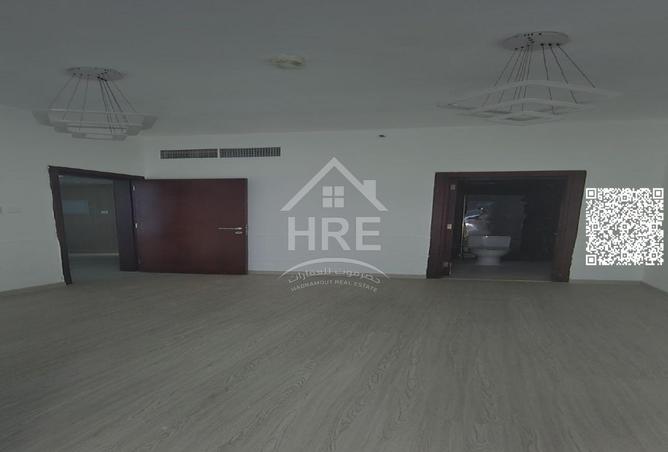 79835000 - Property Image 2