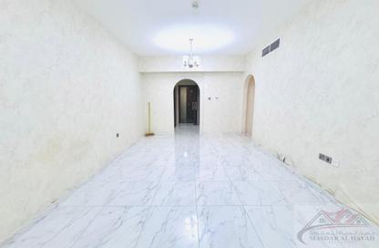 Full Floor - 2 Bedrooms - 3 Bathrooms for rent in Muwaileh 3 Building - Muwaileh - Sharjah