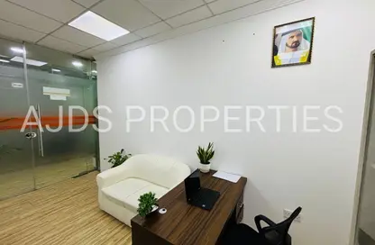 مكتب - غرفة نوم - 1 حمام للايجار في مبنى بيزنس اتريوم - عود ميثاء - بر دبي - دبي