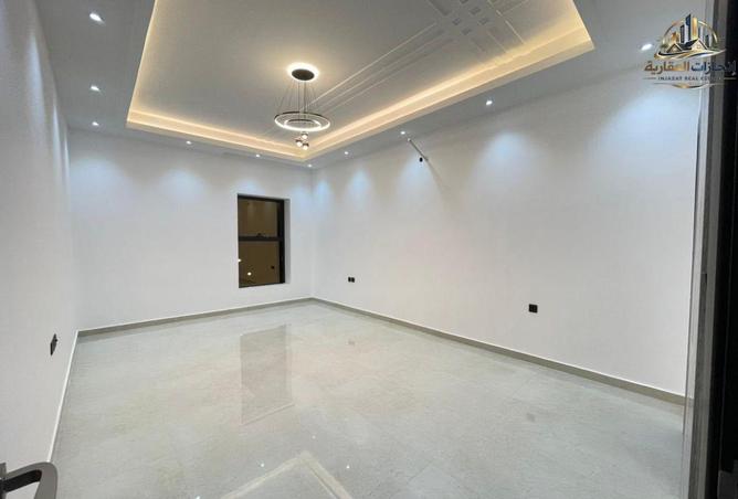 74620471 - Property Image 2