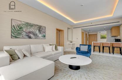 Apartment - 1 - 2 for sale in The Palm Tower - Palm Jumeirah - Dubai