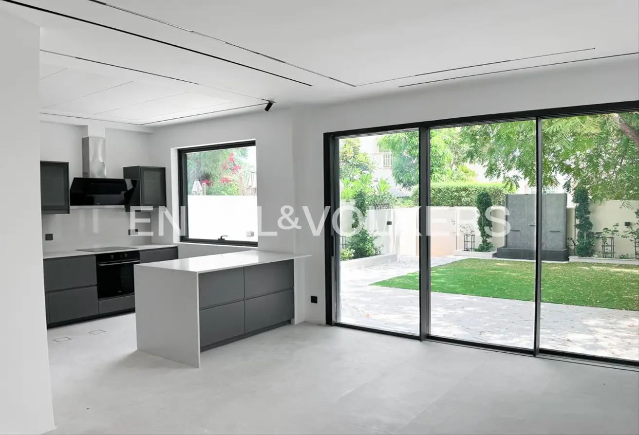 156004295 - Property Main Image