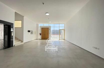 Villa - 5 - 6 for rent in Zayed City (Khalifa City C) - Khalifa City - Abu Dhabi