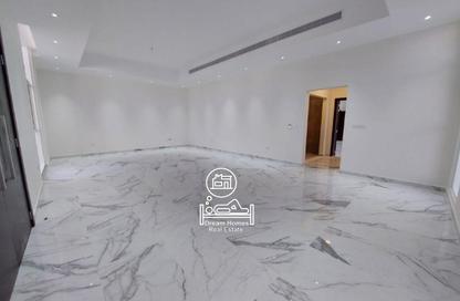 Villa - 7+ - 7+ for rent in Zayed City (Khalifa City C) - Khalifa City - Abu Dhabi