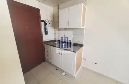 Apartment - 1 Bathroom for rent in Fire Station Road - Muwaileh - Sharjah