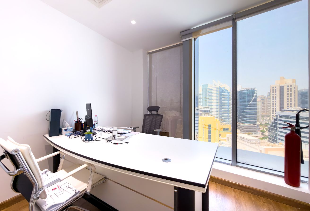 Studio office space in I Rise Tower, Barsha Heights (Tecom): 6