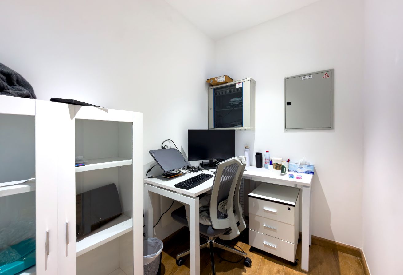 Studio office space in I Rise Tower, Barsha Heights (Tecom): 12